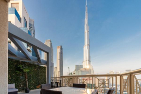 Luxury 2BR Downtown Apt with Burj & Fountain Views